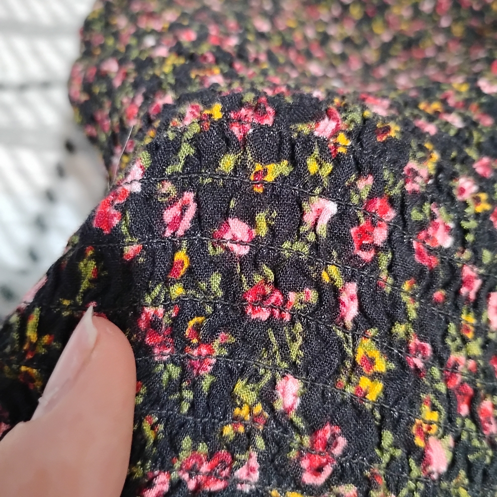 🔴4 For $25🔴 Floral Black and Pink Camisole Top - Picture 5 of 7